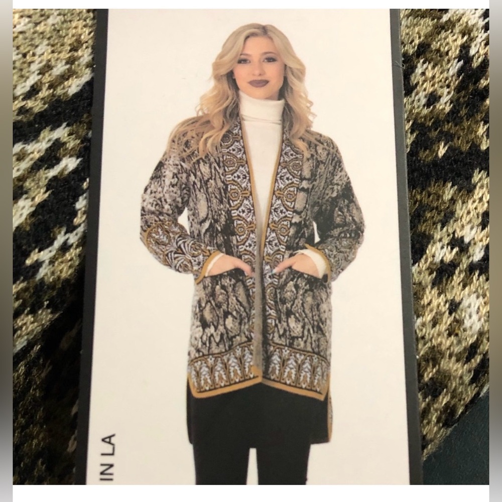 Vertigo Paris Black and Gold Patterned Cardigan